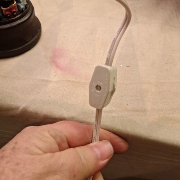 Teddy Bear Holiday Lamp. 10 In Tall With Shade. Works - Picture 8 of 8